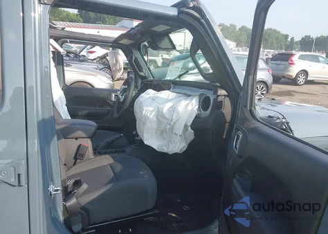 2025 Jeep Wrangler 4-Door Summit 4X4 z USA, uszkodzony, nr VIN 1C4PJXDN3SW510997